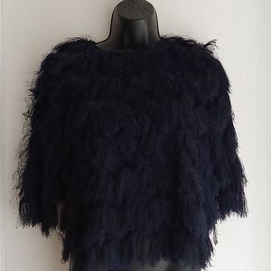 ⭐️ Host Pick ⭐️ Maple & Cliff | Unique Navy Faux Feather Top
